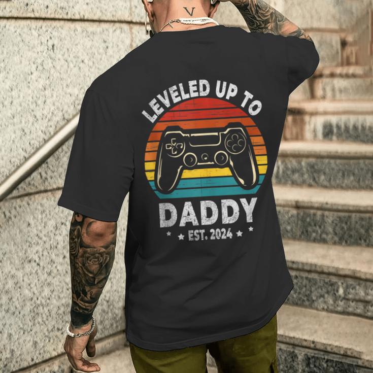 Auf Papa Hochgestuft 2024 Bald Zu Daddy Future Befördert T-Shirt mit Rückendruck Geschenke für Ihn