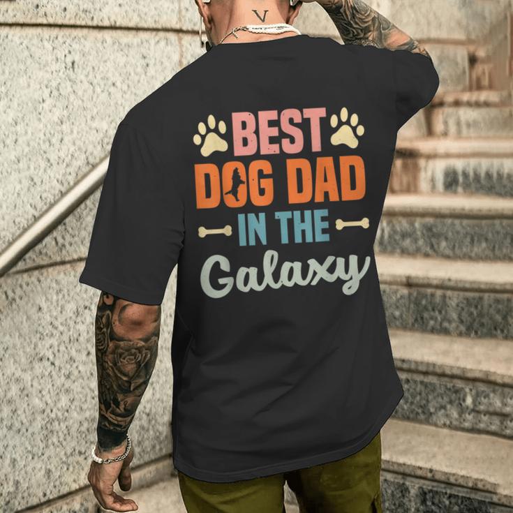 Best Dog Dad In The Galaxy –Atertag – Hundeliebende Papa T-Shirt mit Rückendruck Geschenke für Ihn