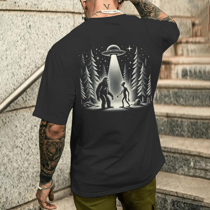 Bigfoot Meets Alien- Alien & Bigfoot Full Moon Sasquatch Ufo Men's T-shirt Back Print Gifts for Him