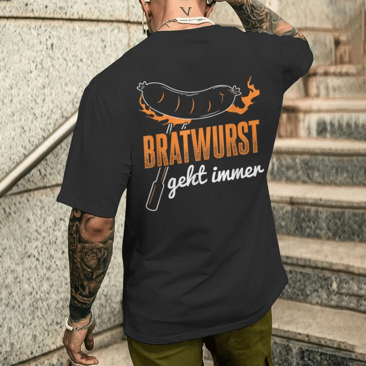 Bratwurst Geht Immer Bbq Grill T-Shirt mit Rückendruck Geschenke für Ihn