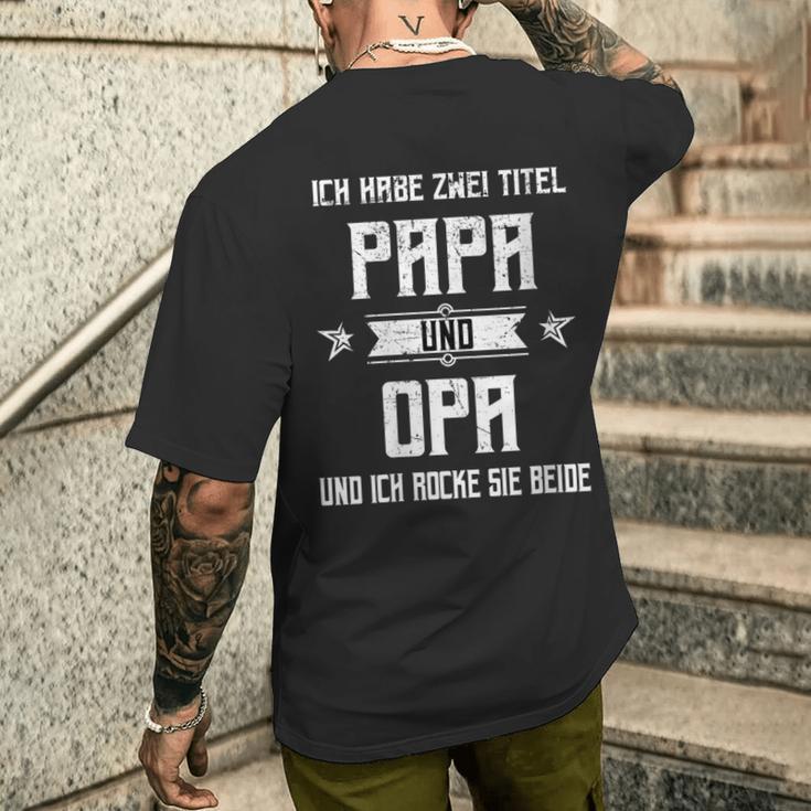 Damen Ich Habe Zwei Titel Papa Und Opa Und Rocke Beide Geschenk Mit-Ausschnitt T-Shirt mit Rückendruck Geschenke für Ihn