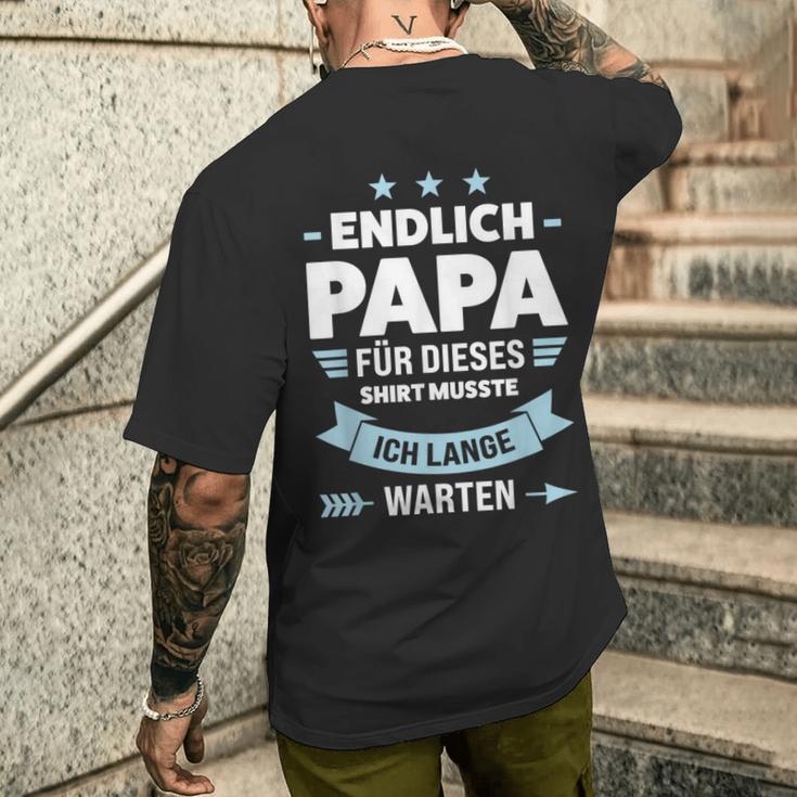 Endlich Papa Familie S T-Shirt mit Rückendruck Geschenke für Ihn