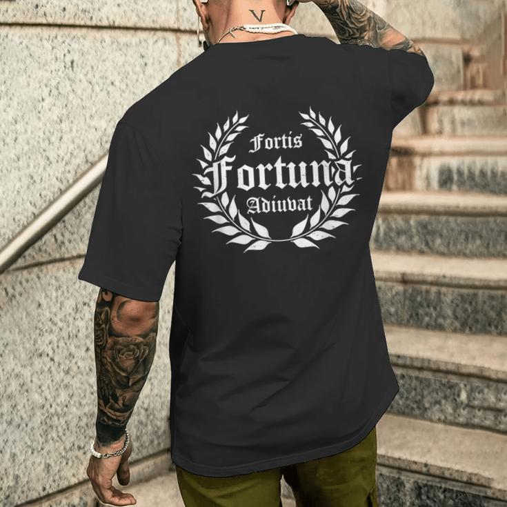 Fortis Fortuna Adiuvat Den Mutigen Hilft Das Glück T-Shirt mit Rückendruck Geschenke für Ihn