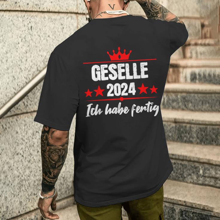 Geselle 2024 Ich Habe Fertig Gesellenprüfung T-Shirt mit Rückendruck Geschenke für Ihn