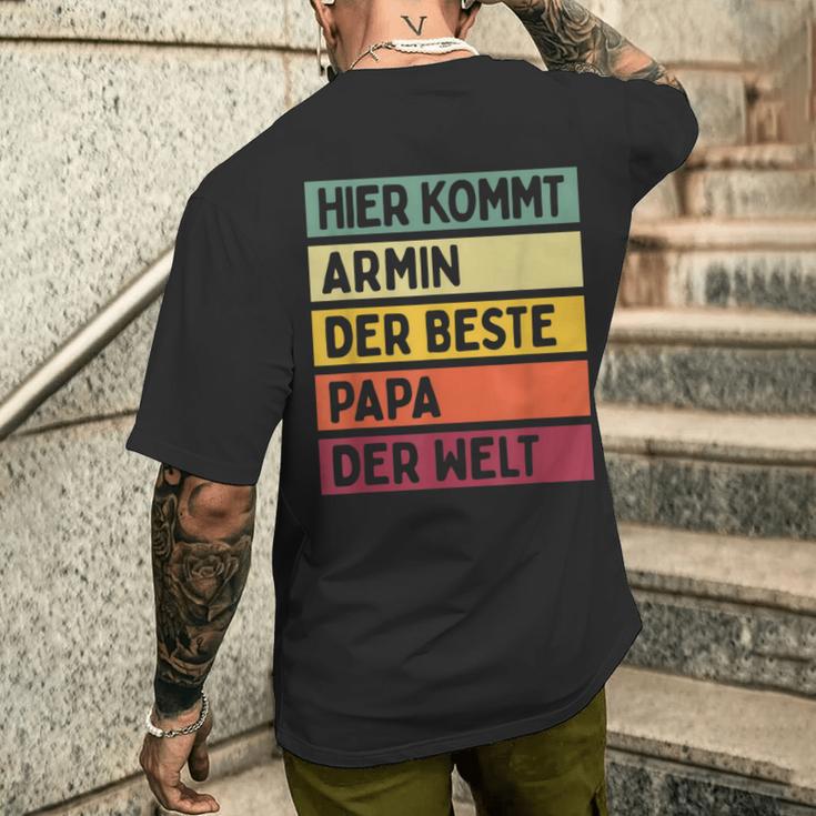 Herren Hier Kommt Armin Der Beste Papa Der Weltatertag Retro T-Shirt mit Rückendruck Geschenke für Ihn