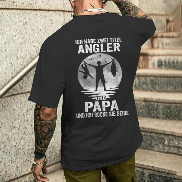 Ich Habe Zwei Titel Angler Papa Angeling Father's Day T-Shirt mit Rückendruck Geschenke für Ihn