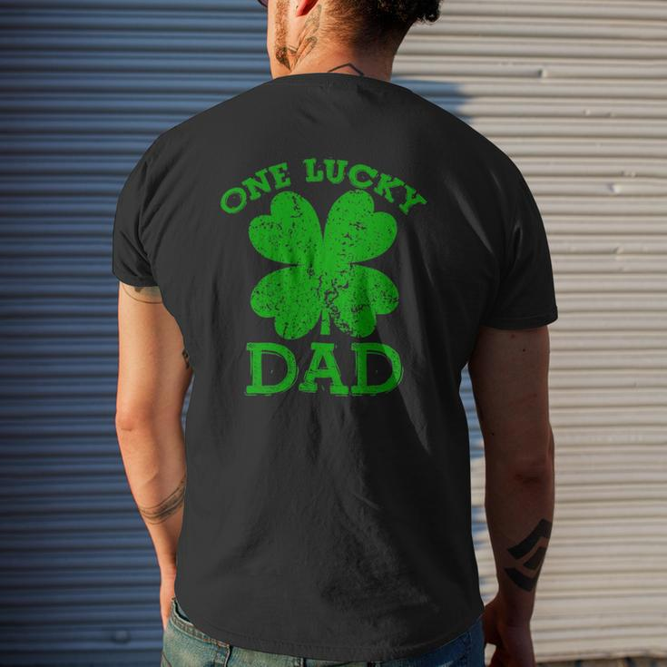 One Lucky Dad Vintage St Patricks Day Men Mens Back Print T-shirt Gifts for Him