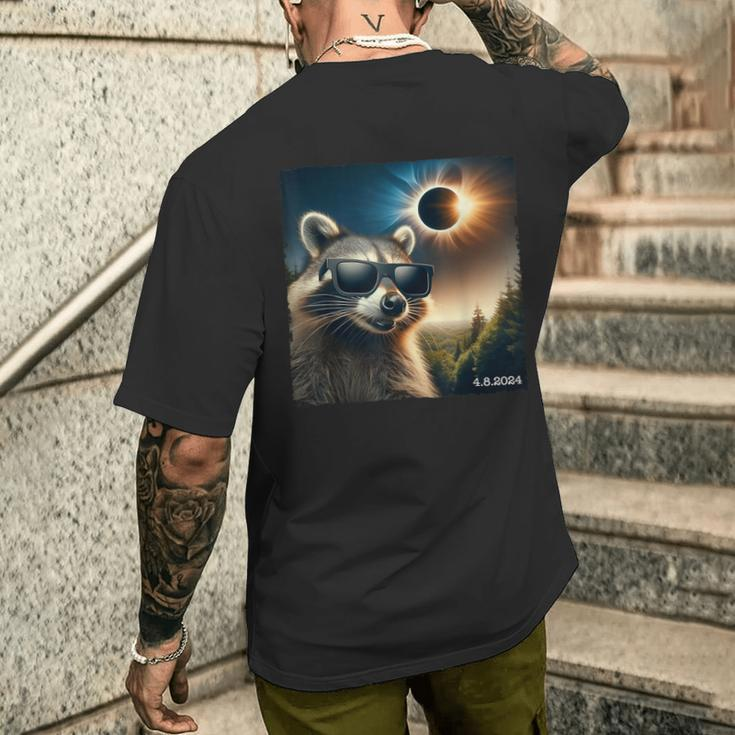 Raccoon Glasses Taking A Selfie With Solar 2024 Eclipse Men's T-shirt Back Print Gifts for Him
