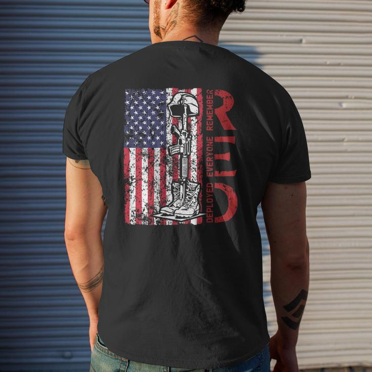 Red Friday Military Remember Everyone Deployed Us Army Retro Mens Back Print T-shirt Gifts for Him