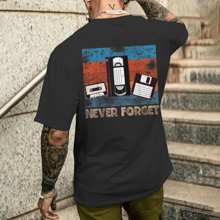 Retro Musik Kassette & Floppy Disk Kurzärmliges Herren-T-Kurzärmliges Herren-T-Shirt in Schwarz für Nostalgiker Geschenke für Ihn