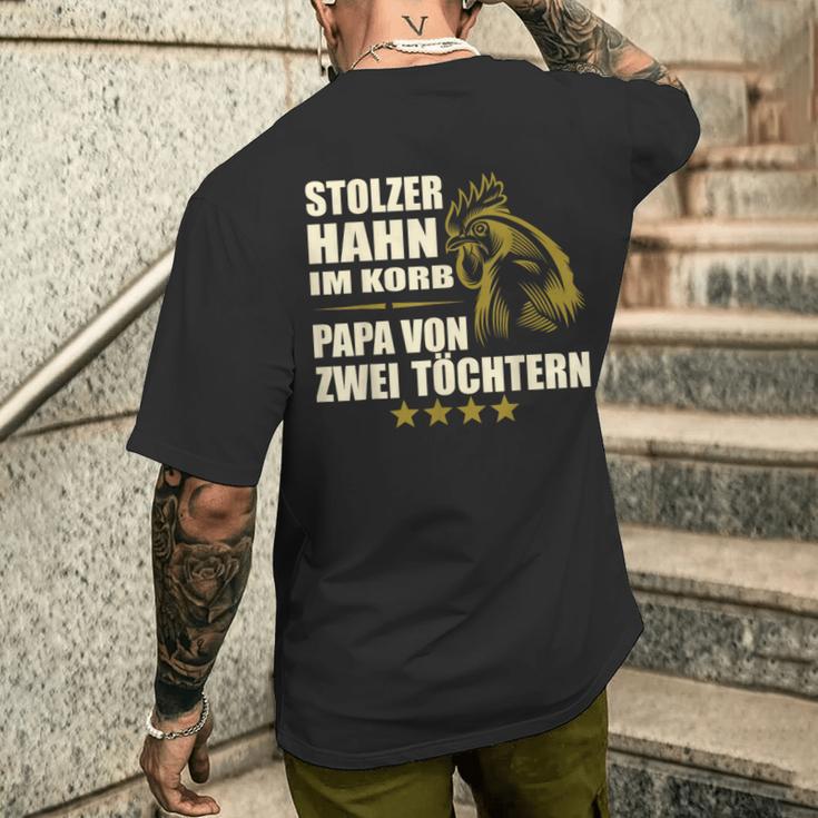 Stolzer Hahn Im Korb Papa Zwei Töchter Stolzer Hahn Im Basket T-Shirt mit Rückendruck Geschenke für Ihn