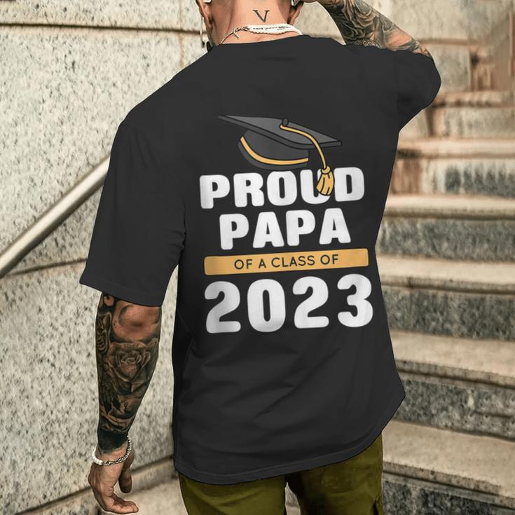 Stolzer Papa Eines Absolventen Der Klasse 2023 Senior 23 Gra T-Shirt mit Rückendruck Geschenke für Ihn