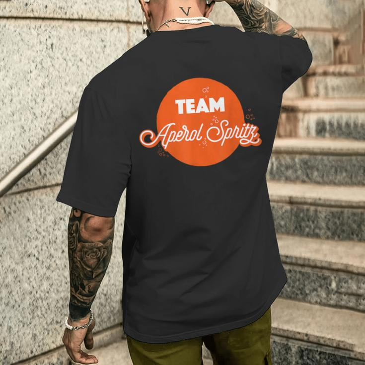 Team Aperol Spritz Retro Summer Jga Summer Drink T-Shirt mit Rückendruck Geschenke für Ihn