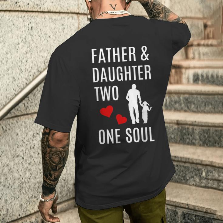 Vater Und Tochter Hand In Hand Herz Seele Papa Kind Geschenk T-Shirt mit Rückendruck Geschenke für Ihn