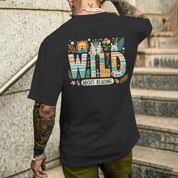 Wild About Reading Bookworm Book Reader Zoo Animals Men's T-shirt Back Print Gifts for Him