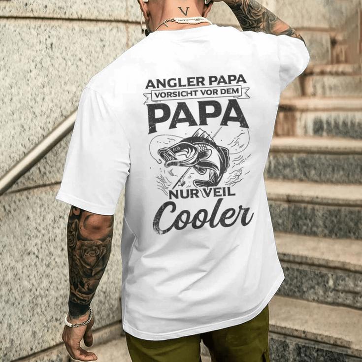 Herren Angler Fischer Cooler Papaater Forelle Hecht Sportangler T-Shirt mit Rückendruck Geschenke für Ihn