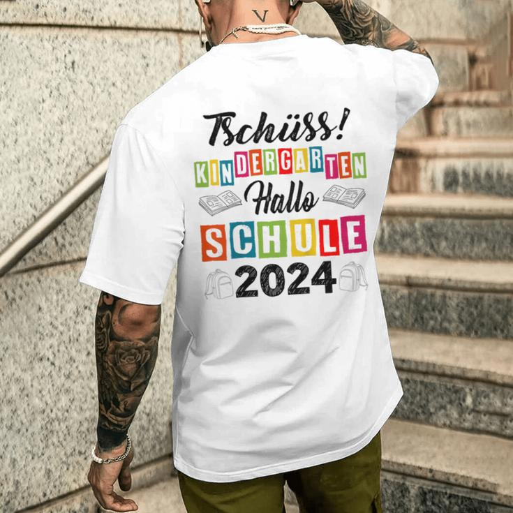 Kinder Tschüss Kindergarten Hallo Schule 2024 Kita Abgänger T-Shirt mit Rückendruck Geschenke für Ihn