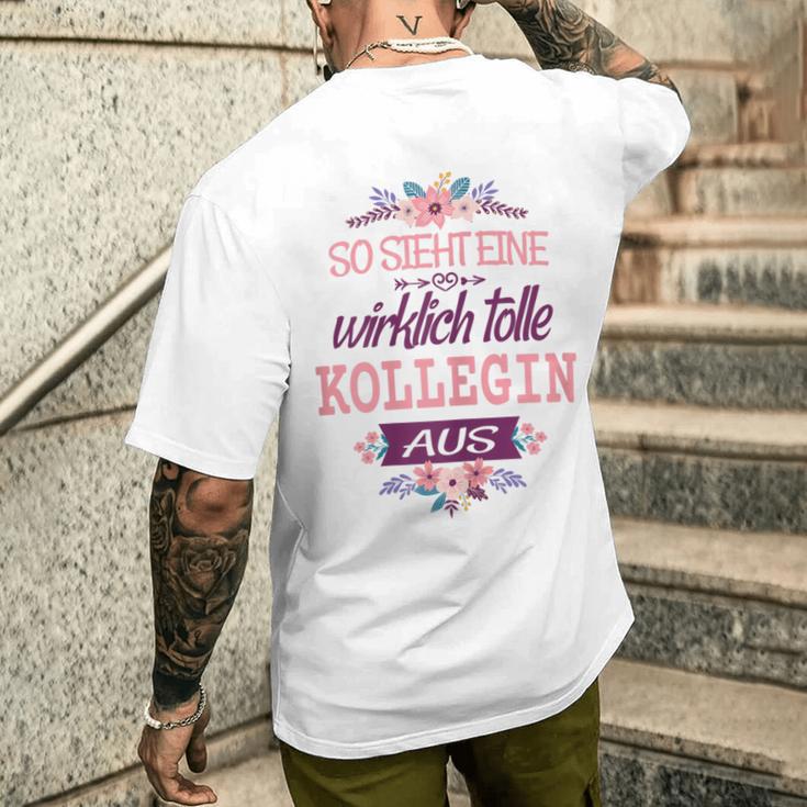 Kollegin Geburtstag Arbeitskollegin Arbeit Spruch Lustig T-Shirt mit Rückendruck Geschenke für Ihn