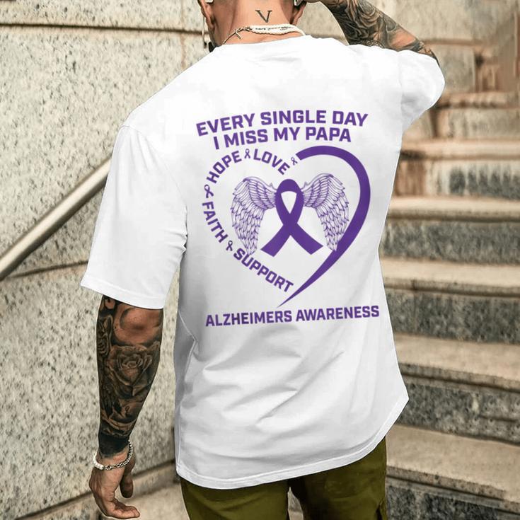 Lila Schleife Flügel Alzheimers Awareness In Memory Of Papa T-Shirt mit Rückendruck Geschenke für Ihn