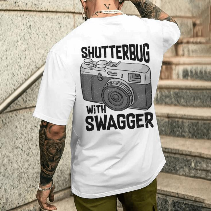 Shutterbug With Swagger Fotograf Lustige Fotografie T-Shirt mit Rückendruck Geschenke für Ihn