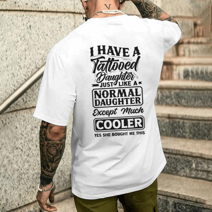 Tätowierte Tochter Tattooatertag Papa Lustig T-Shirt mit Rückendruck Geschenke für Ihn