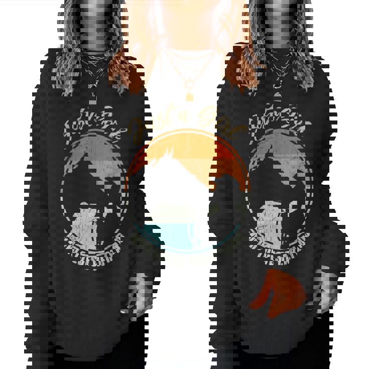 Just A Girl Who Loves Heartland Cowgirl Vintage Women Sweatshirt