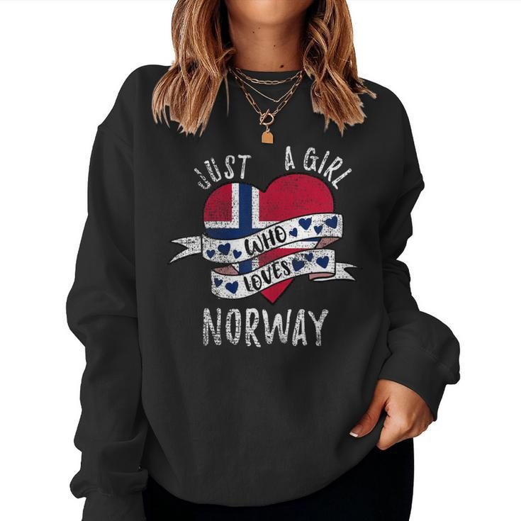 Just A Girl Who Loves Norway Vintage Women Sweatshirt