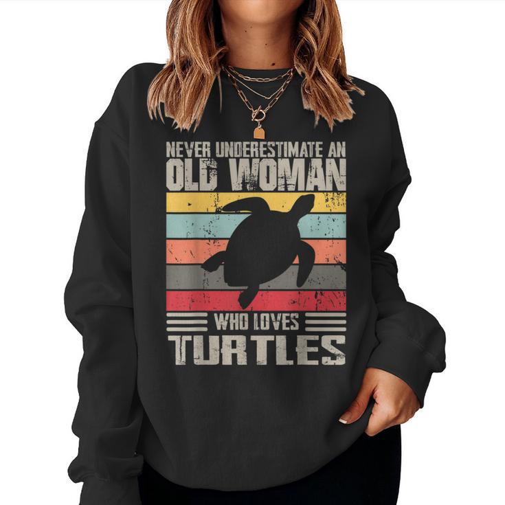 Vintage Never Underestimate An Old Woman Who Loves Turtles Women Sweatshirt