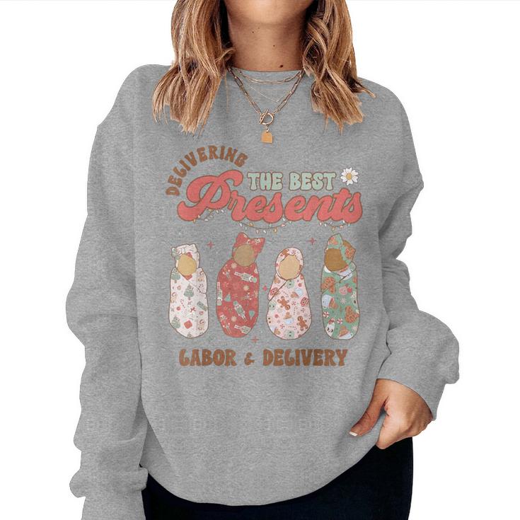 Retro Christmas Labor And Delivery Nurse Mother Baby Nurse Women Sweatshirt