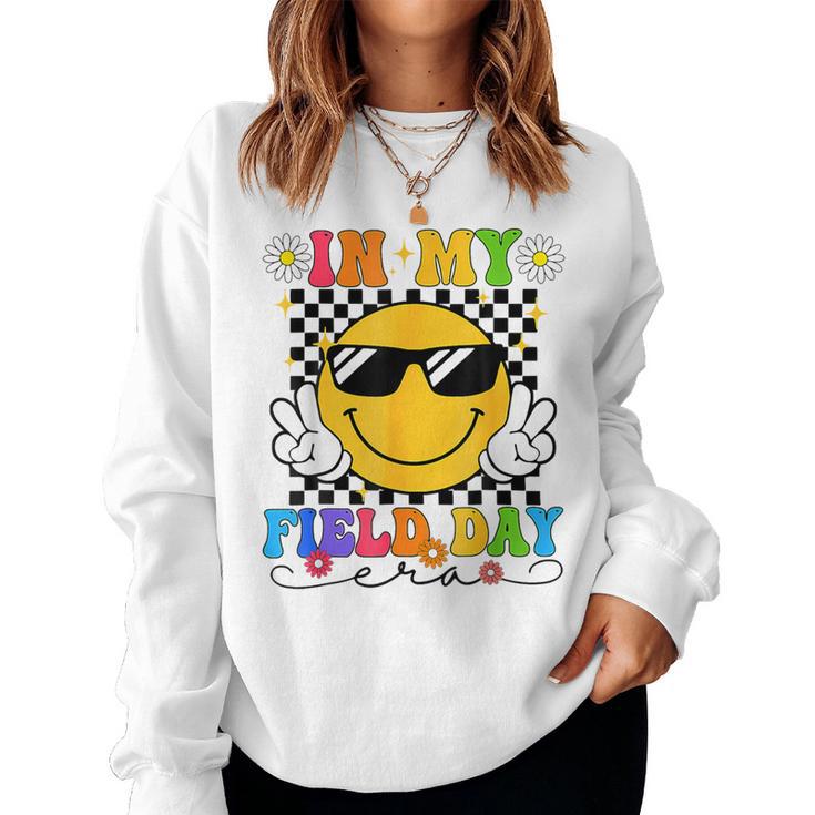 In My Field Trip Era Retro Groovy Teachers Field Day 2024 Women Sweatshirt