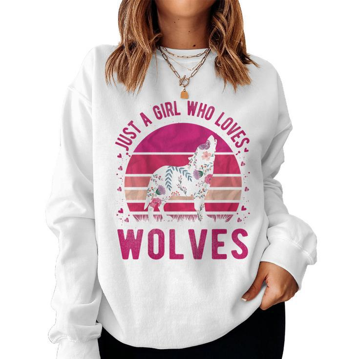 Youth Just A Girl Who Loves Wolves Vintage Retro Women Sweatshirt