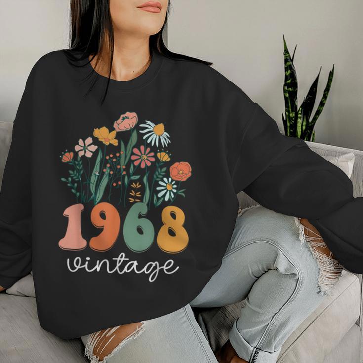 55 Years Old Vintage 1968 55Th Birthday Wildflower Women Sweatshirt Gifts for Her