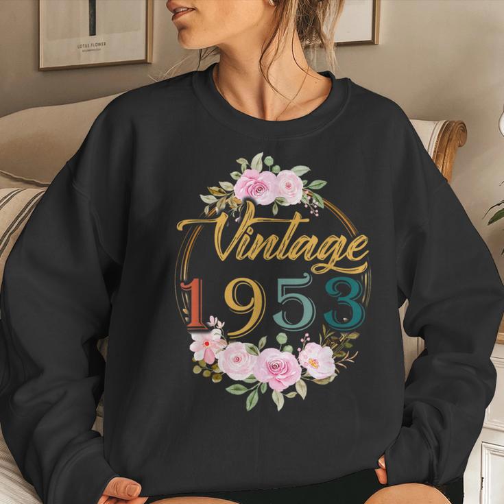 70 Years Old Vintage 1953 Floral 70Th Birthday Party Women Sweatshirt Gifts for Her