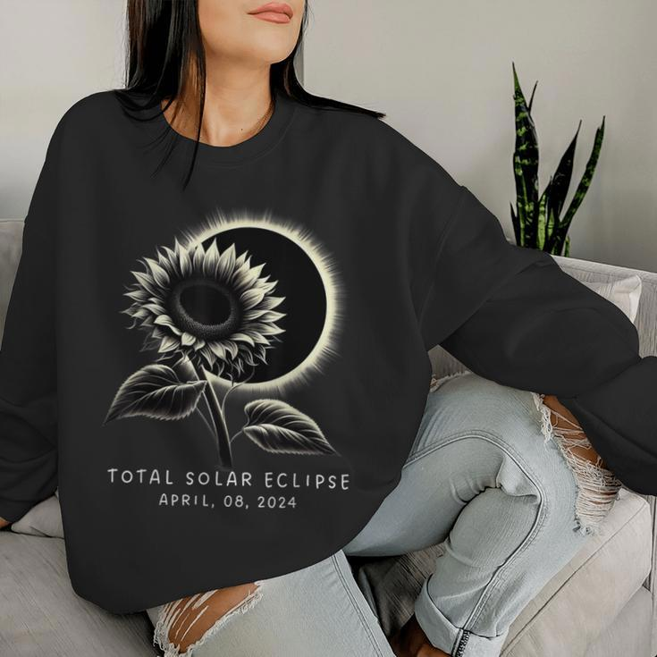 American Totality Solar Eclipse Sunflower April 8 2024 Women Sweatshirt Gifts for Her