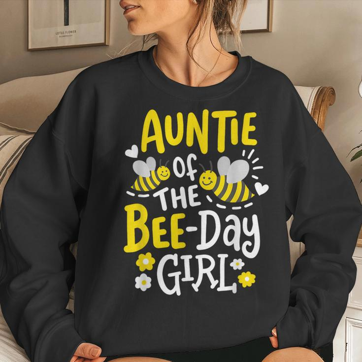 Auntie Of The Bee-Day Girl Birthday Party Matching Family Women Sweatshirt Gifts for Her