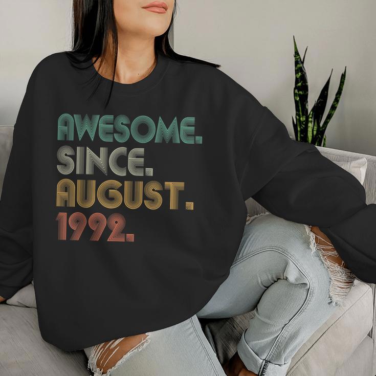 Awesome Since August 1992 Vintage 32Nd Birthday Women Women Sweatshirt Gifts for Her