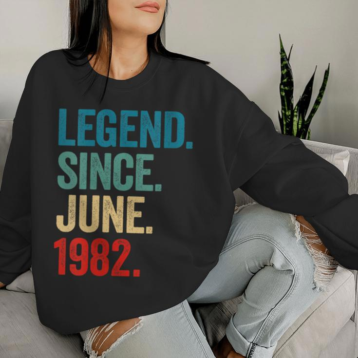 Awesome Since June 1982 Vintage 42Nd Birthday Women Women Sweatshirt Gifts for Her