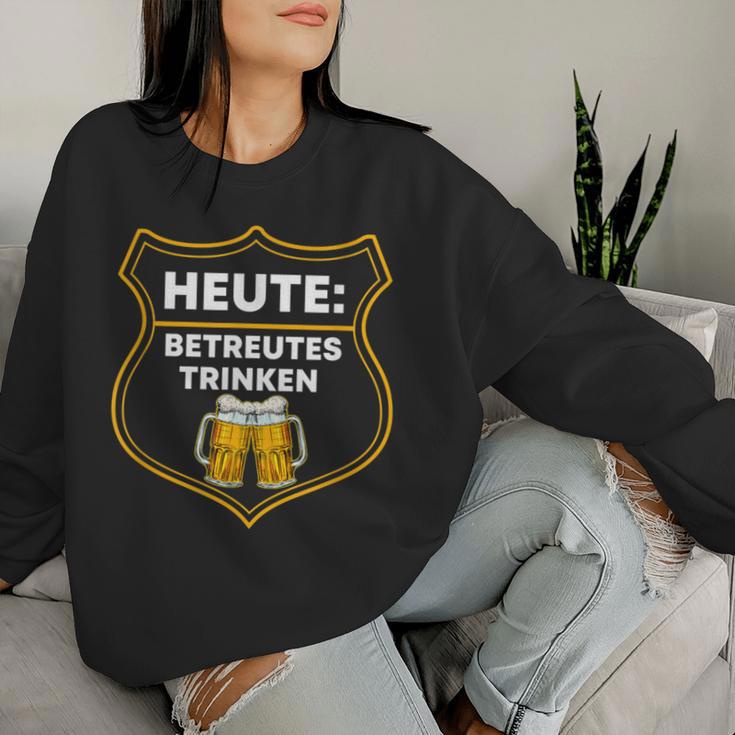 Beer Drinker Assisted Drinking Beer Alcohol Drinking Sweatshirt Frauen Geschenke für Sie