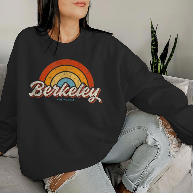 Berkeley California Ca Vintage Rainbow Retro 70S Women Sweatshirt Gifts for Her