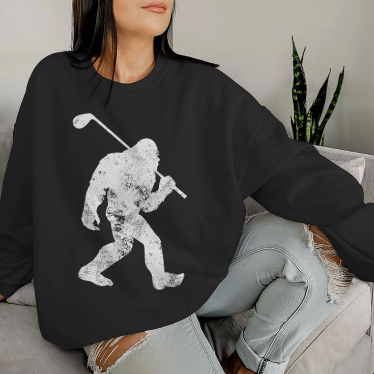 Bigfoot Golf Golfer Vintage Sasquatch Women Women Sweatshirt Gifts for Her