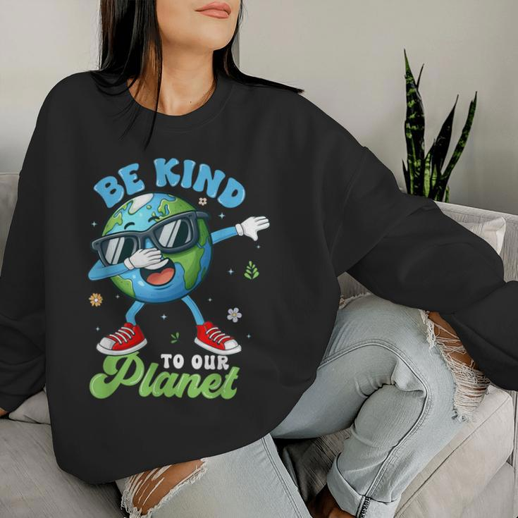 Dabbing Earth Be Kind To Our Planet Happy Earth Day 2024 Women Sweatshirt Gifts for Her