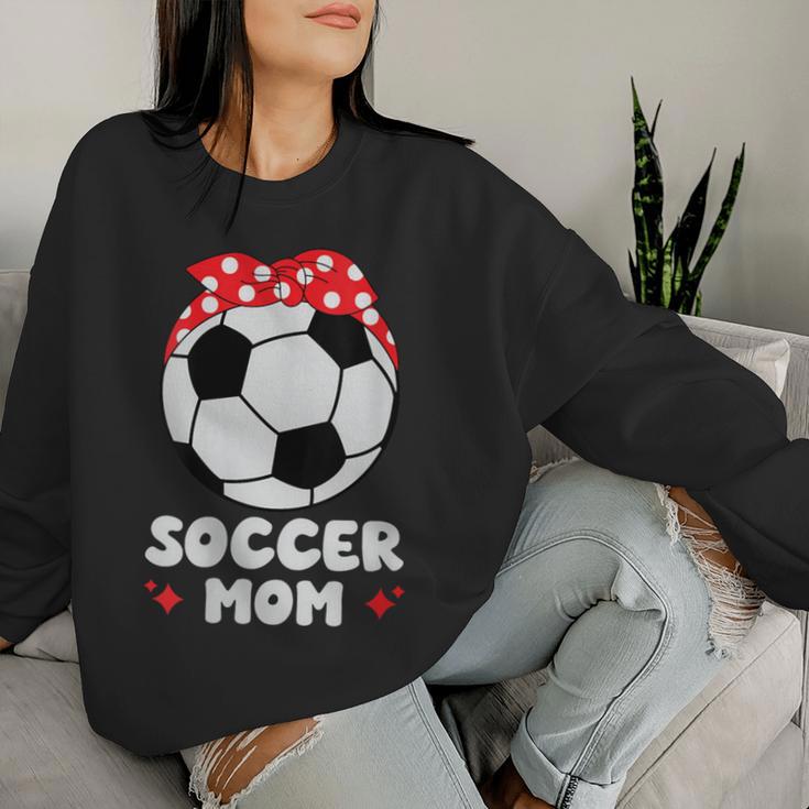 Damen Fußball Mama Sohn Tochter Fußballer Mutter Fußballspieler Mit-Ausschnitt Sweatshirt Frauen Geschenke für Sie