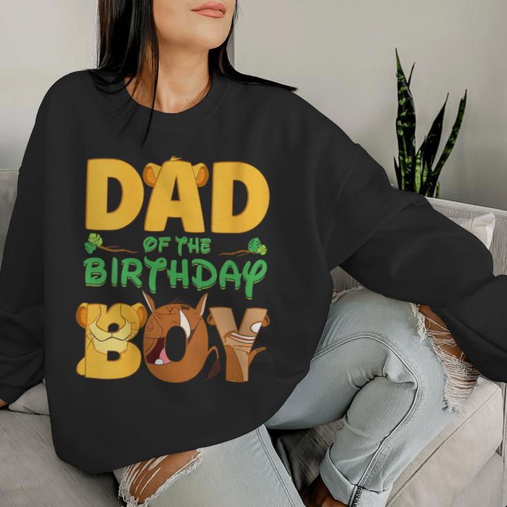 Damen Papa Und Mama Geburtstag Junge Löwe Familie Passende Männeratertag Mit-Ausschnitt Sweatshirt Frauen Geschenke für Sie