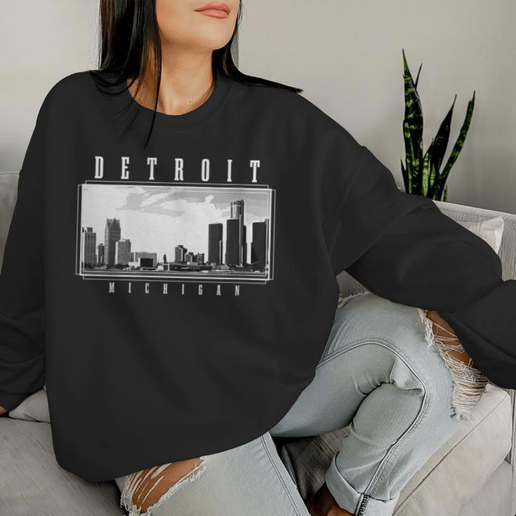 Detroit Skyline Michigan Pride Vintage Detroit Women Sweatshirt Gifts for Her