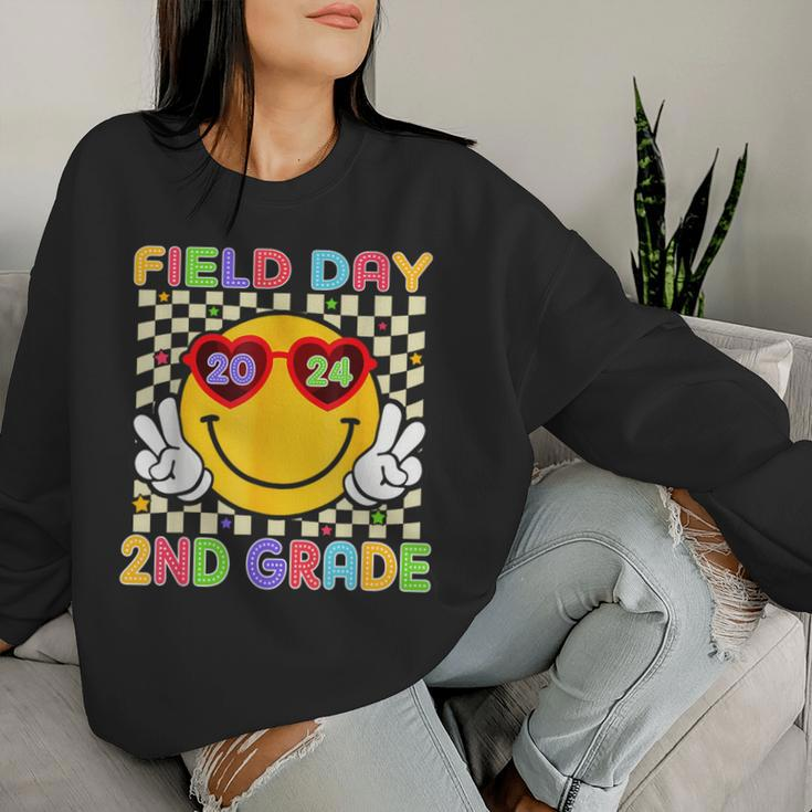 Field Day 2Nd Grade Groovy Fun Day Sunglasses Field Trip Women Sweatshirt Gifts for Her