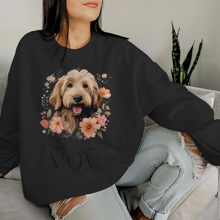 Goldendoodle Mom Dog Momintage Style Floral Floral Gray Sweatshirt Frauen Geschenke für Sie