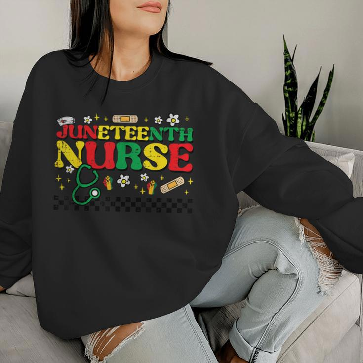 Junenth Nurse Groovy Retro African Scrub Top Black Women Women Sweatshirt Gifts for Her