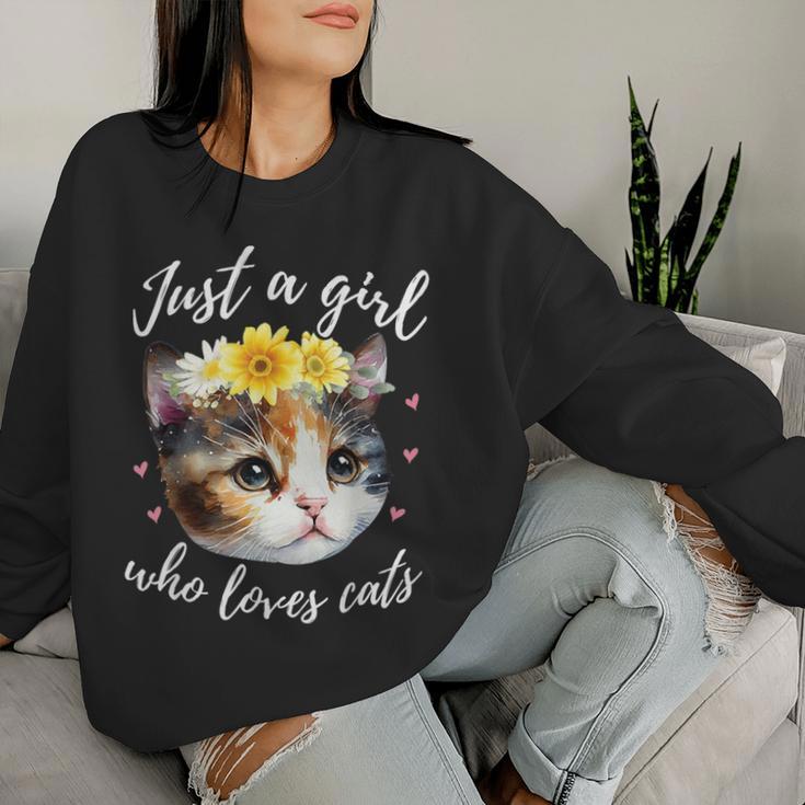 Just A Girl Who Loves Cats Cute Calico Cat Lover Women Sweatshirt Gifts for Her