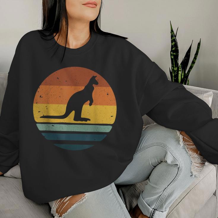 Kangaroo Vintage Retro Mom Dad Women Sweatshirt Gifts for Her