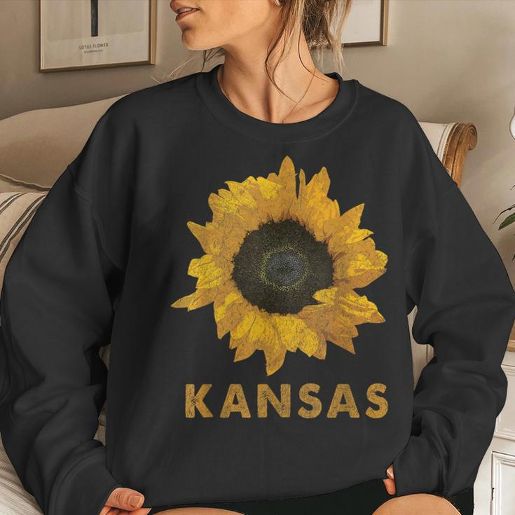 Kansas State Flower Sunflower Print Vintage Style Women Sweatshirt Gifts for Her